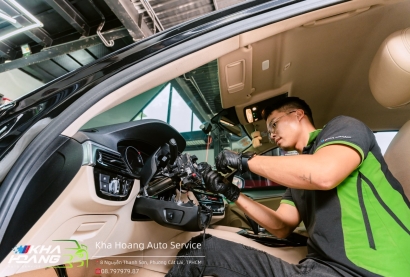 Volvo XC60 bị cháy đèn daylight chuyển sang màu vàng mất thẩm mỹ và mất xi nhan trước . 